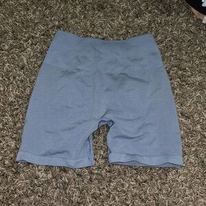 alphalete butt scrunch amplify gym shorts